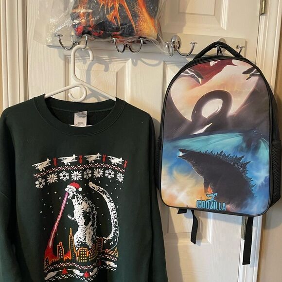 Godzilla Backpack Godzilla Christmas Sweater 2X Godzilla Plush Throw Blanket NEW - Picture 16 of 16
